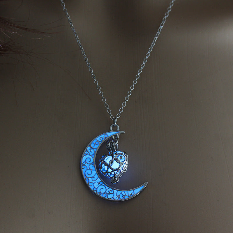 Glimmering Silver-Plated Chain Necklaces with Radiant Pendants