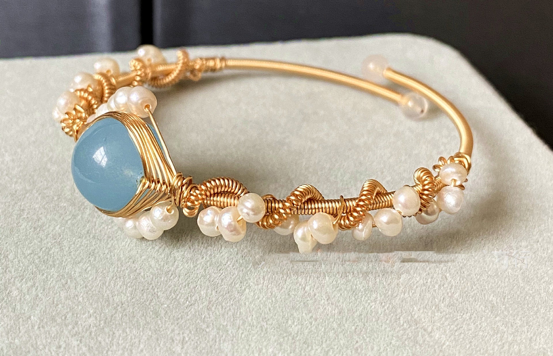 Exquisite Handcrafted 14K Gold Bracelet with Sapphire & Pearl