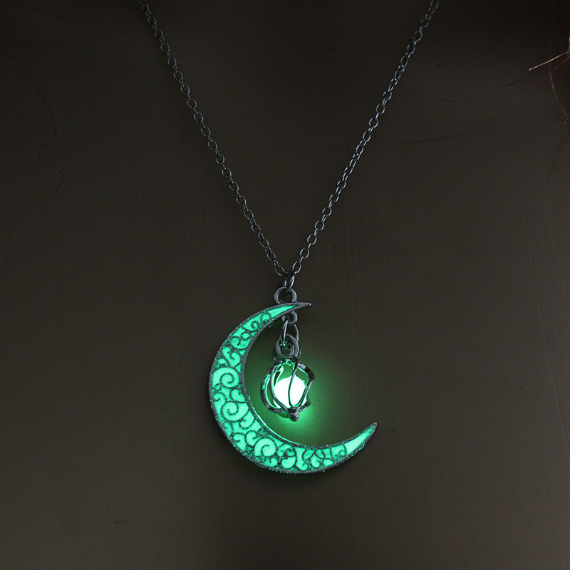 Glimmering Silver-Plated Chain Necklaces with Radiant Pendants