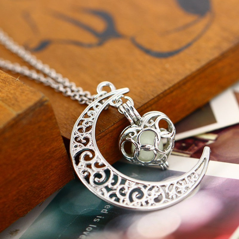 Glimmering Silver-Plated Chain Necklaces with Radiant Pendants